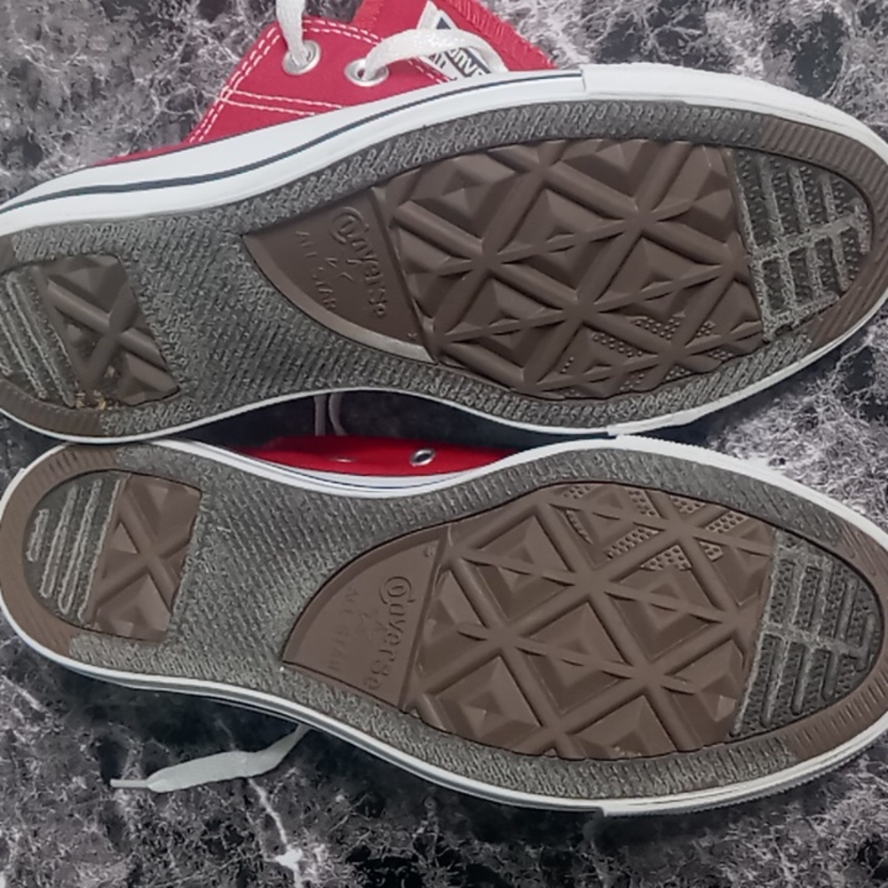 Converse Unisex Mens Size4/womens 6 Red/white Sneakers In Great Conditions - Picture 6 of 6